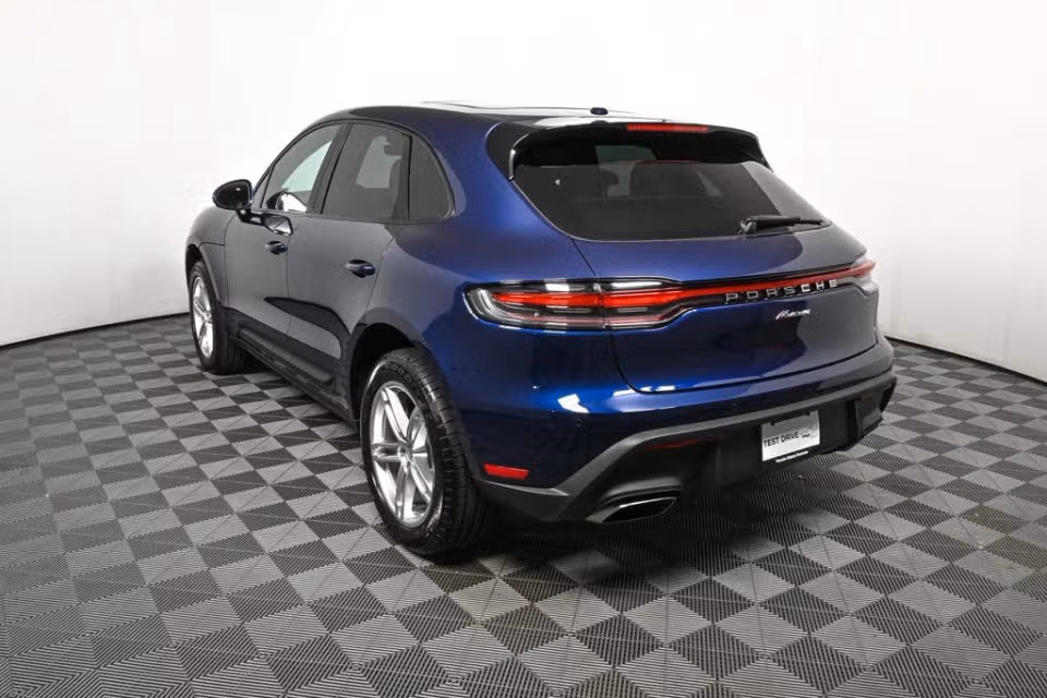 2026 Porsche Macan T - Photo 19