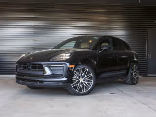 2026 Porsche Macan -'s photo