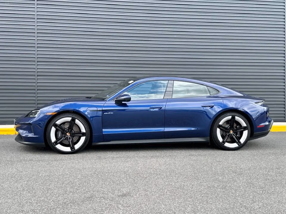 2026 Porsche Taycan Base - Photo 11