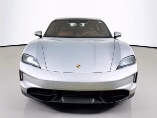 2026 Porsche Taycan GTS - Photo 9