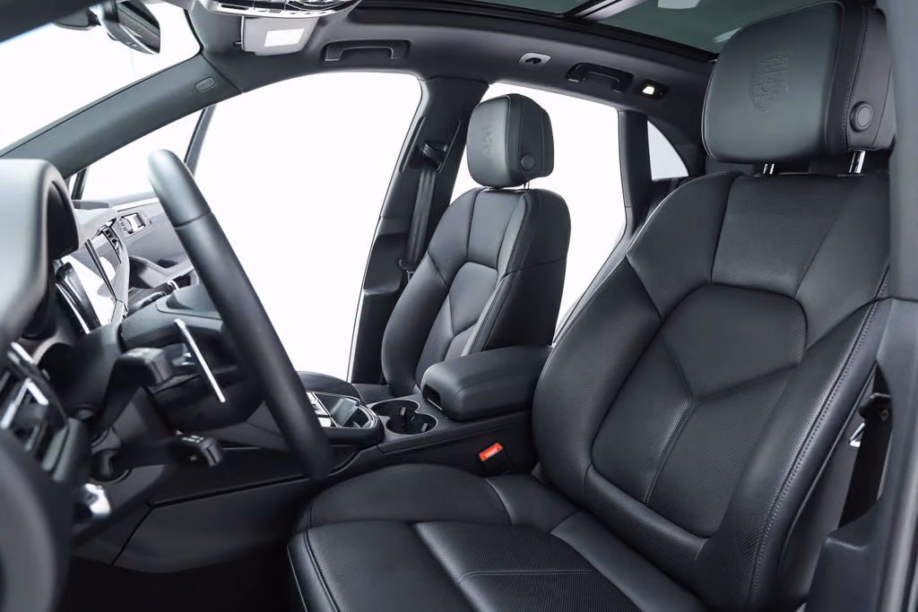 2026 Porsche Macan Base - Photo 36
