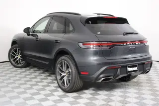 2026 Porsche Macan T - Photo 21
