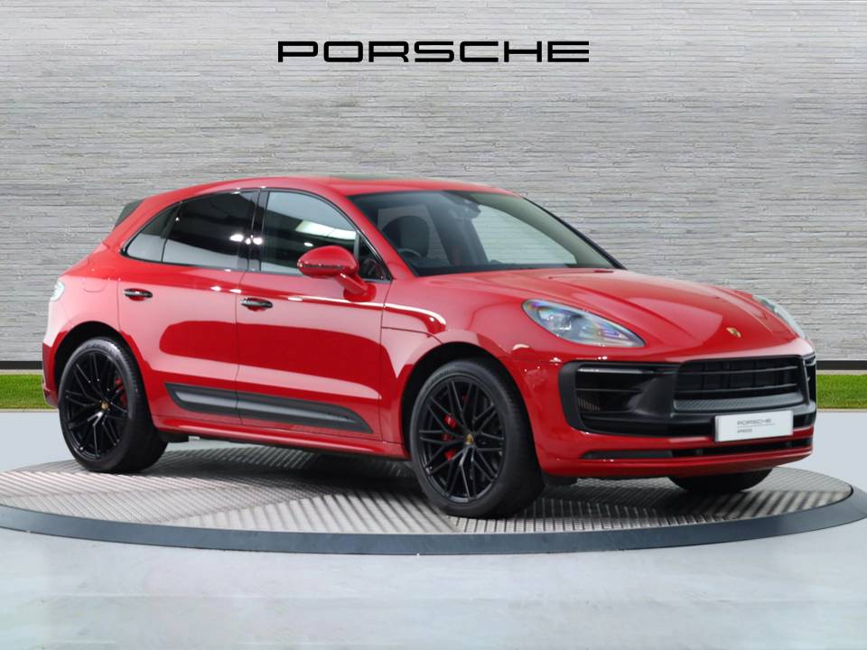 2022 PORSCHE MACAN