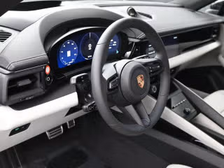 2025 Porsche Macan S - Photo 33