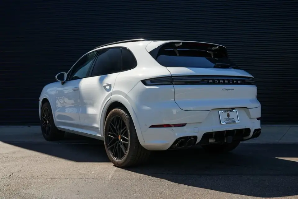 2026 Porsche Cayenne Base - Photo 23