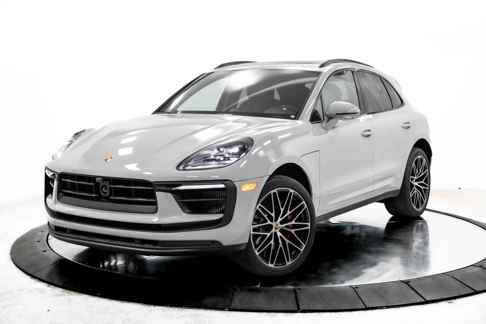 2025 Porsche Macan S