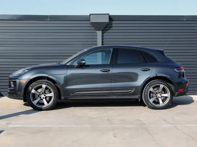 2026 Porsche Macan Base - Photo 14