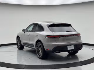 2026 Porsche Macan Base - Photo 17