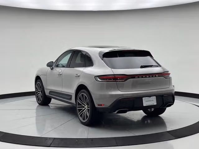 2026 Porsche Macan Base - Photo 18