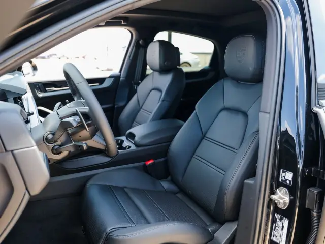 2026 Porsche Cayenne Coup E-Hybrid - Photo 38