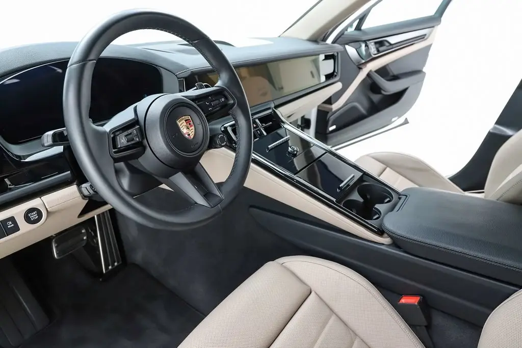 2025 Porsche Panamera Base - Photo 32
