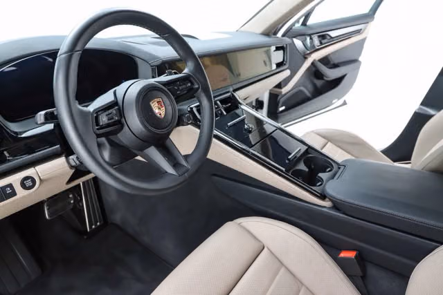 2025 Porsche Panamera Base - Photo 26