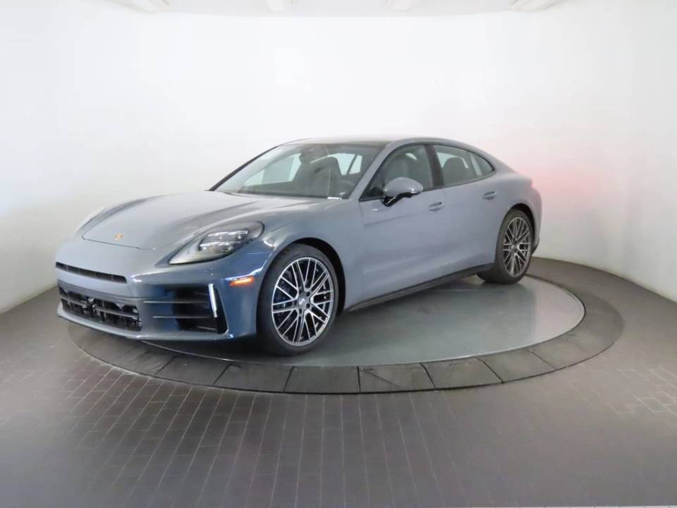 2026 Porsche Panamera