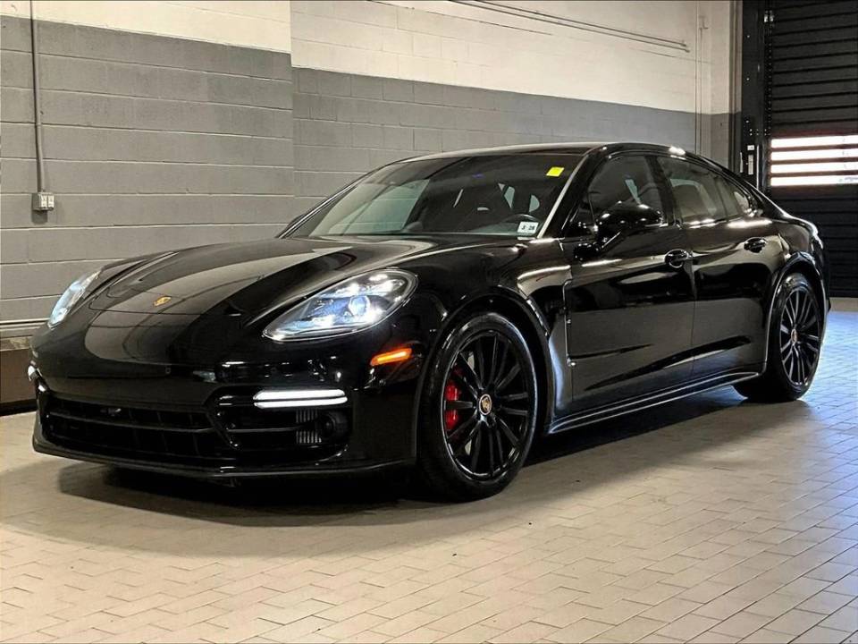2023 Porsche Panamera GTS
