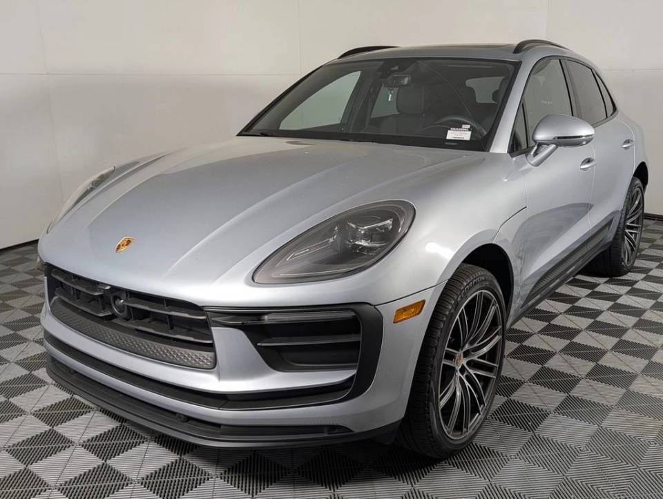 2026 Porsche Macan T