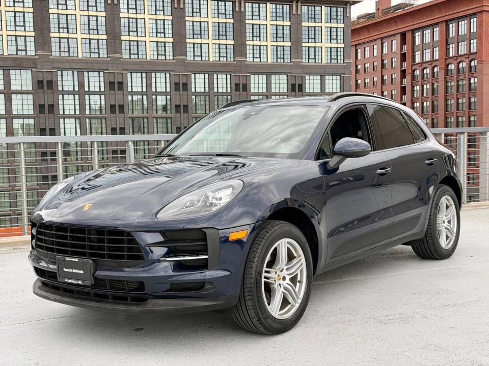 2020 Porsche Macan Base