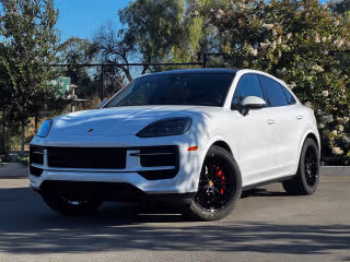 2026 Porsche Cayenne S's photo