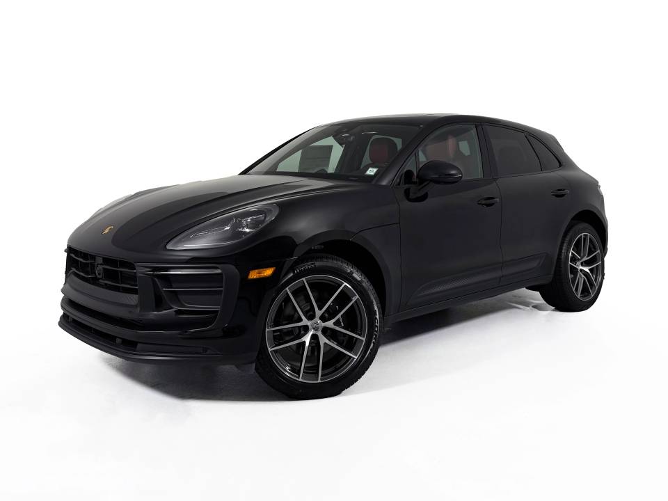2025 Porsche Macan T