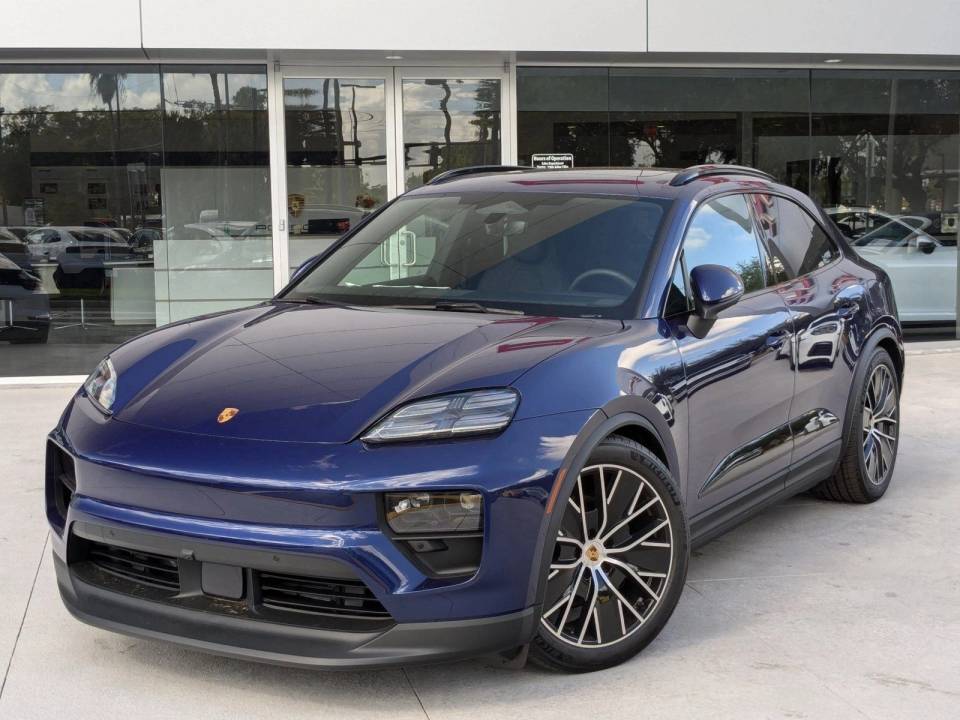 2024 Porsche Macan Base