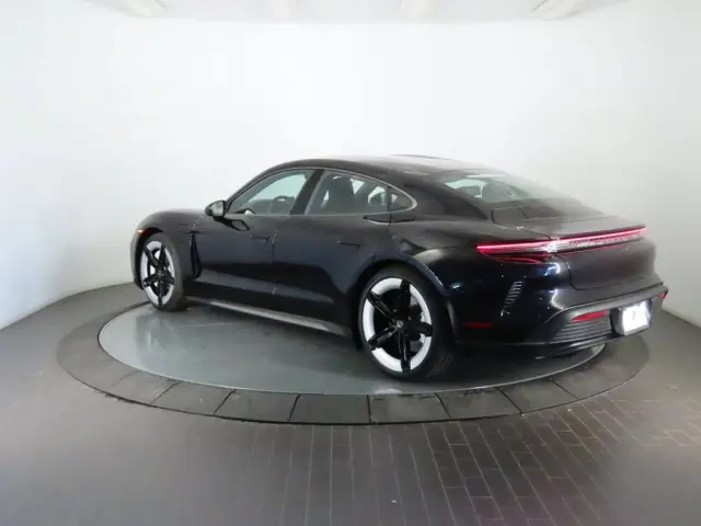 2026 Porsche Taycan Turbo - Photo 22