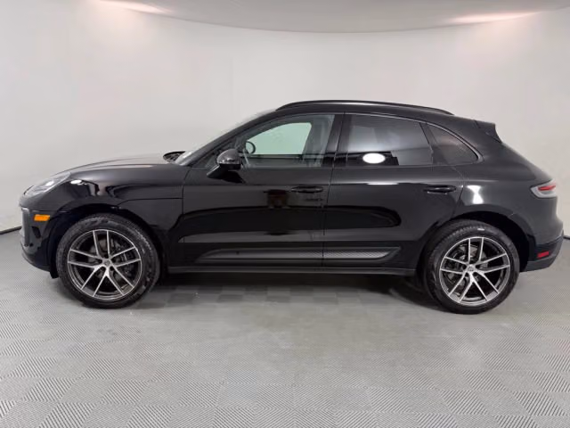 2026 Porsche Macan Base - Photo 10