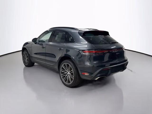 2025 Porsche Macan Base - Photo 18