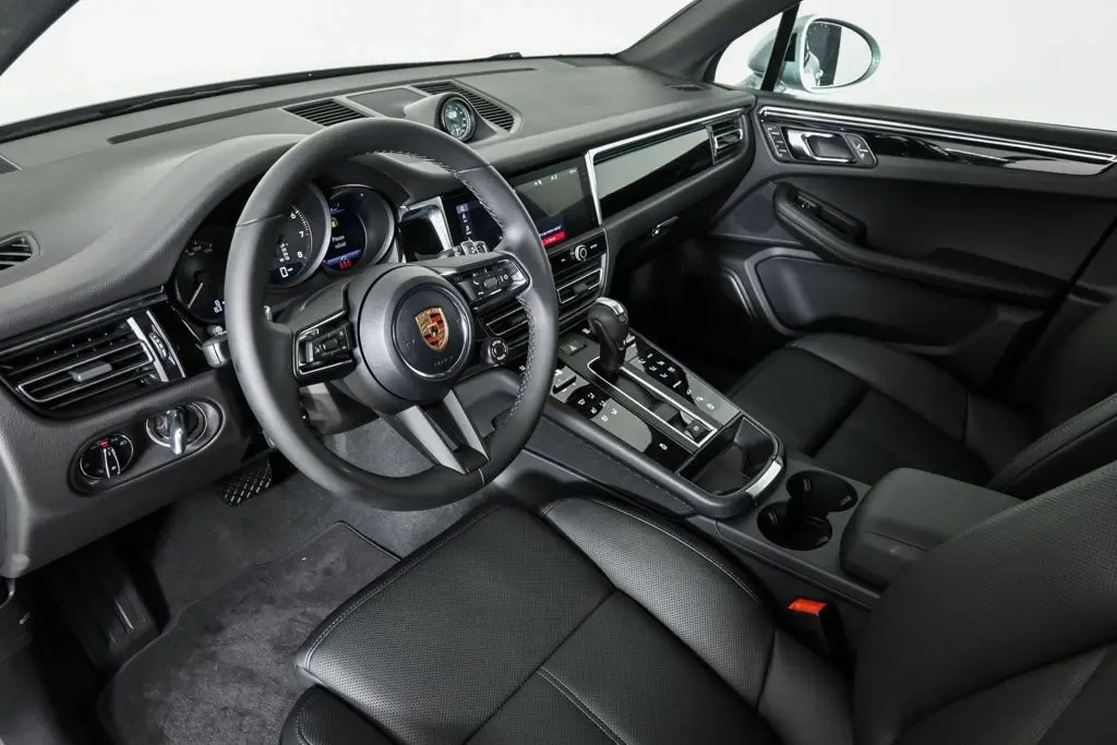 2026 Porsche Macan Base - Photo 32