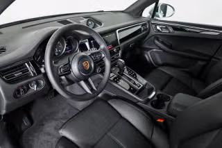 2026 Porsche Macan Base - Photo 25