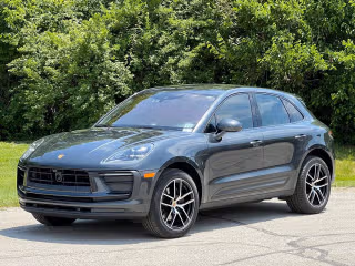 2022 Porsche Macan -'s photo