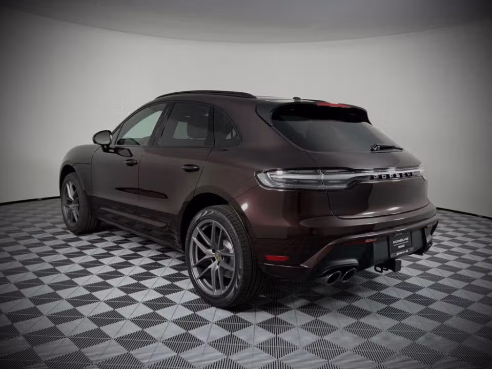 2025 Porsche Macan T - Photo 19