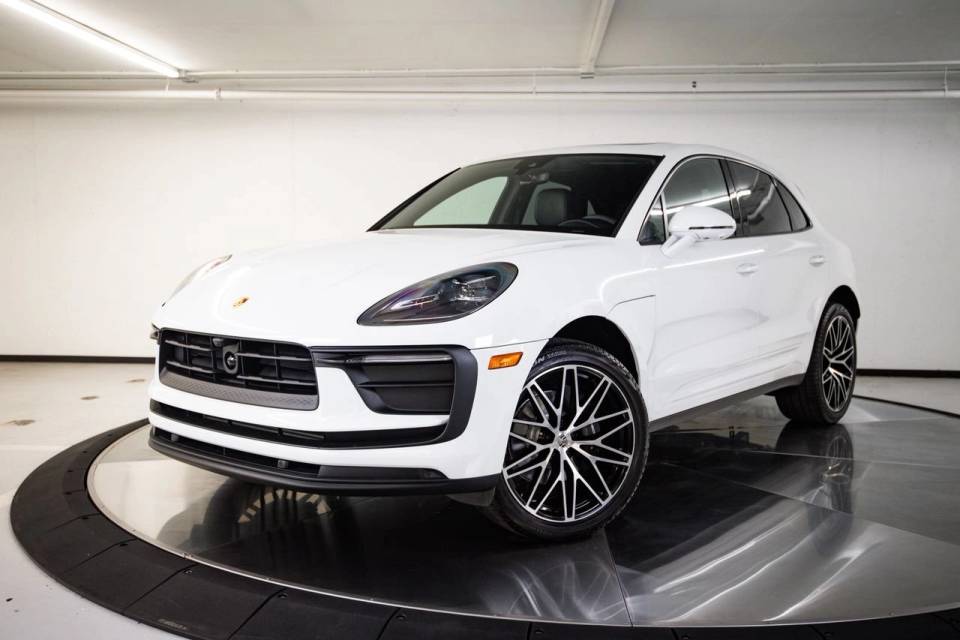 2026 Porsche Macan