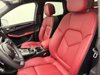 2026 Porsche Macan Base - Photo 37