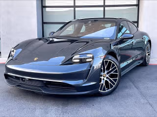 2022 Porsche Taycan 4S's photo