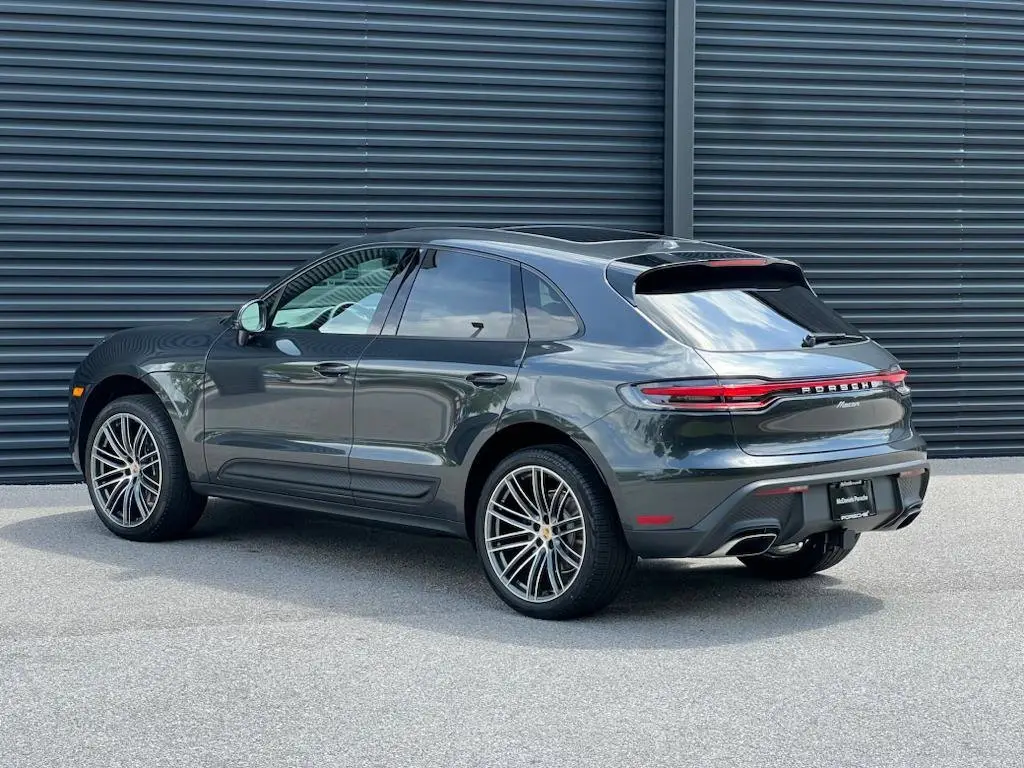 2025 Porsche Macan Base - Photo 24