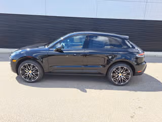 2026 Porsche Macan - Photo 9