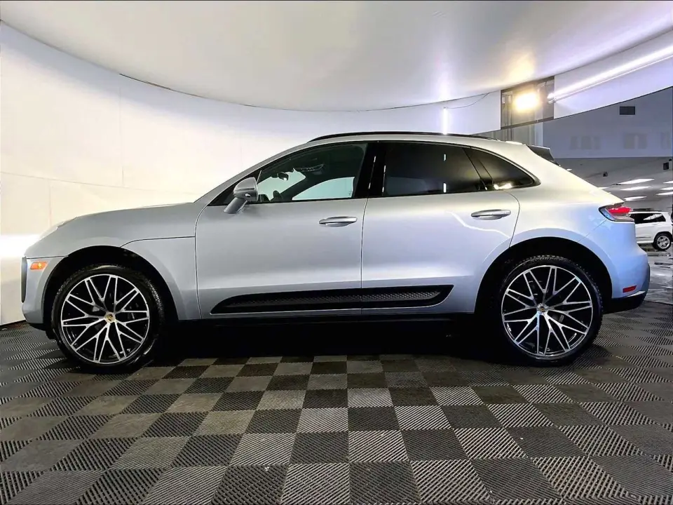 2026 Porsche Macan Base - Photo 15