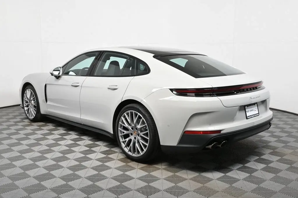 2026 Porsche Panamera Base - Photo 24