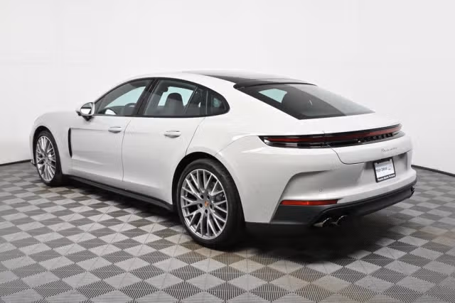 2026 Porsche Panamera Base - Photo 18