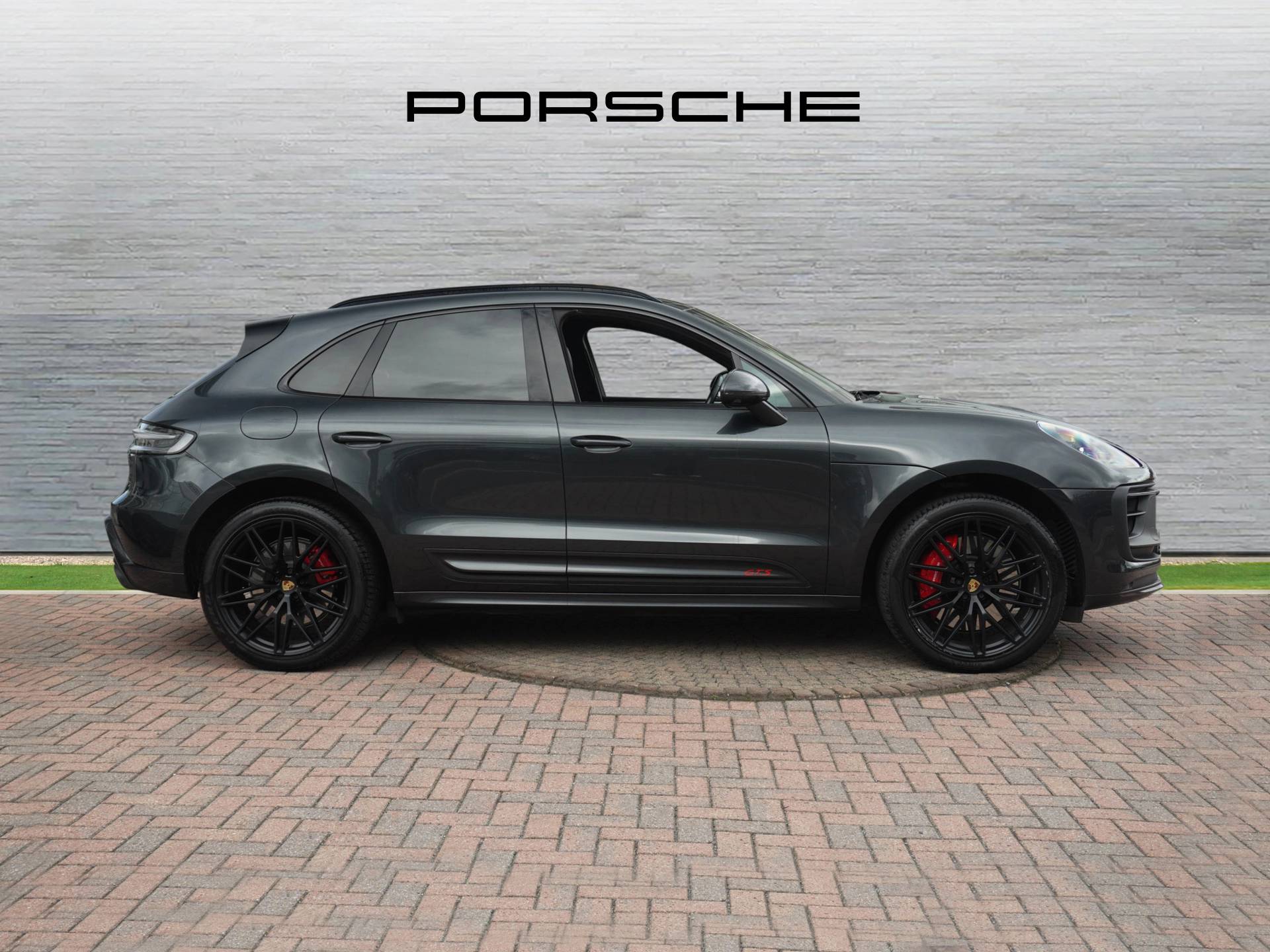 Macan GTS, photo 2 of 49