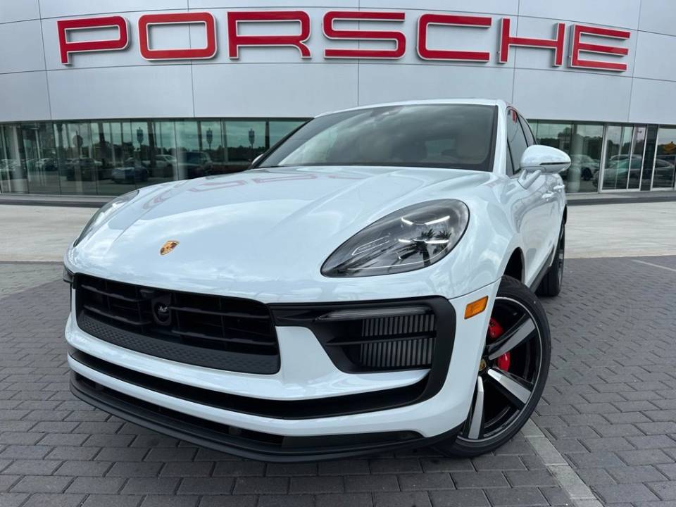 2026 Porsche Macan