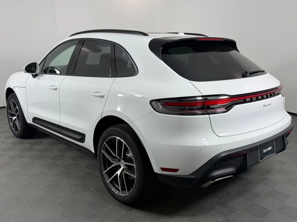2026 Porsche Macan Base - Photo 24