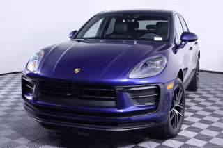 2026 Porsche Macan -'s photo