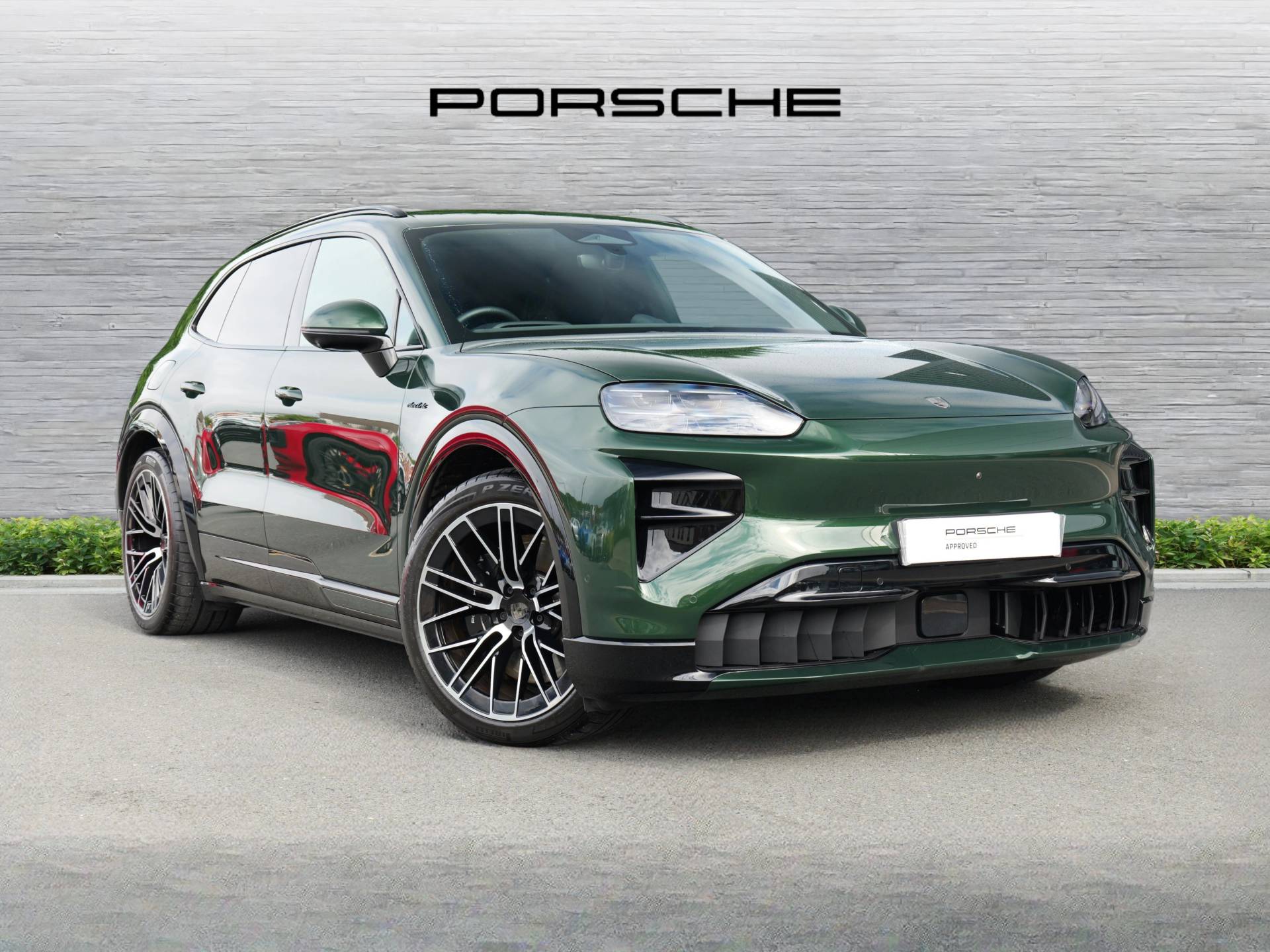 Cayenne Turbo Electric, photo 1 of 49