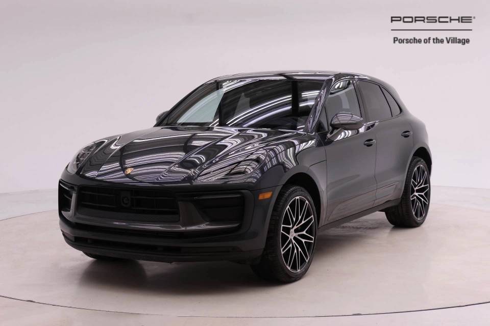 2025 Porsche Macan T