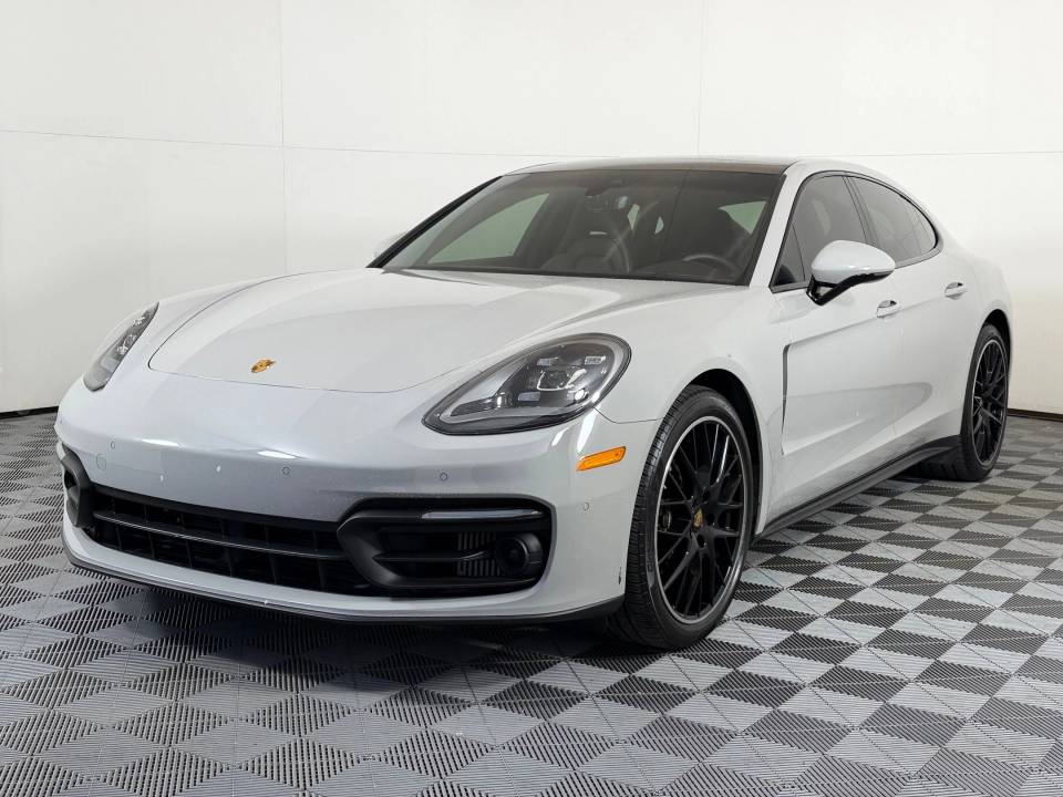 2023 Porsche Panamera Platinum Edition