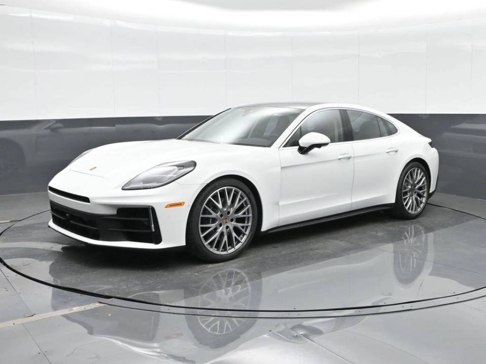 2026 Porsche Panamera Base