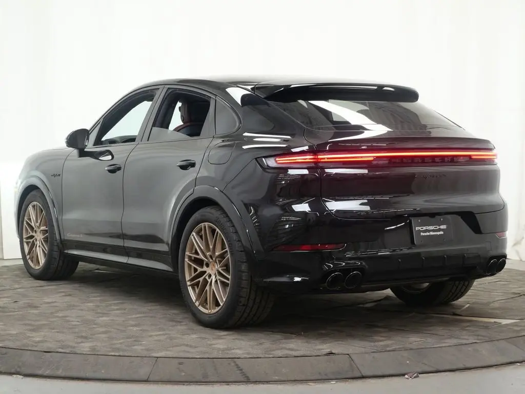 2025 Porsche Cayenne Coup S E-Hybrid - Photo 24