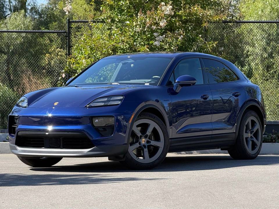 2025 Porsche Macan S