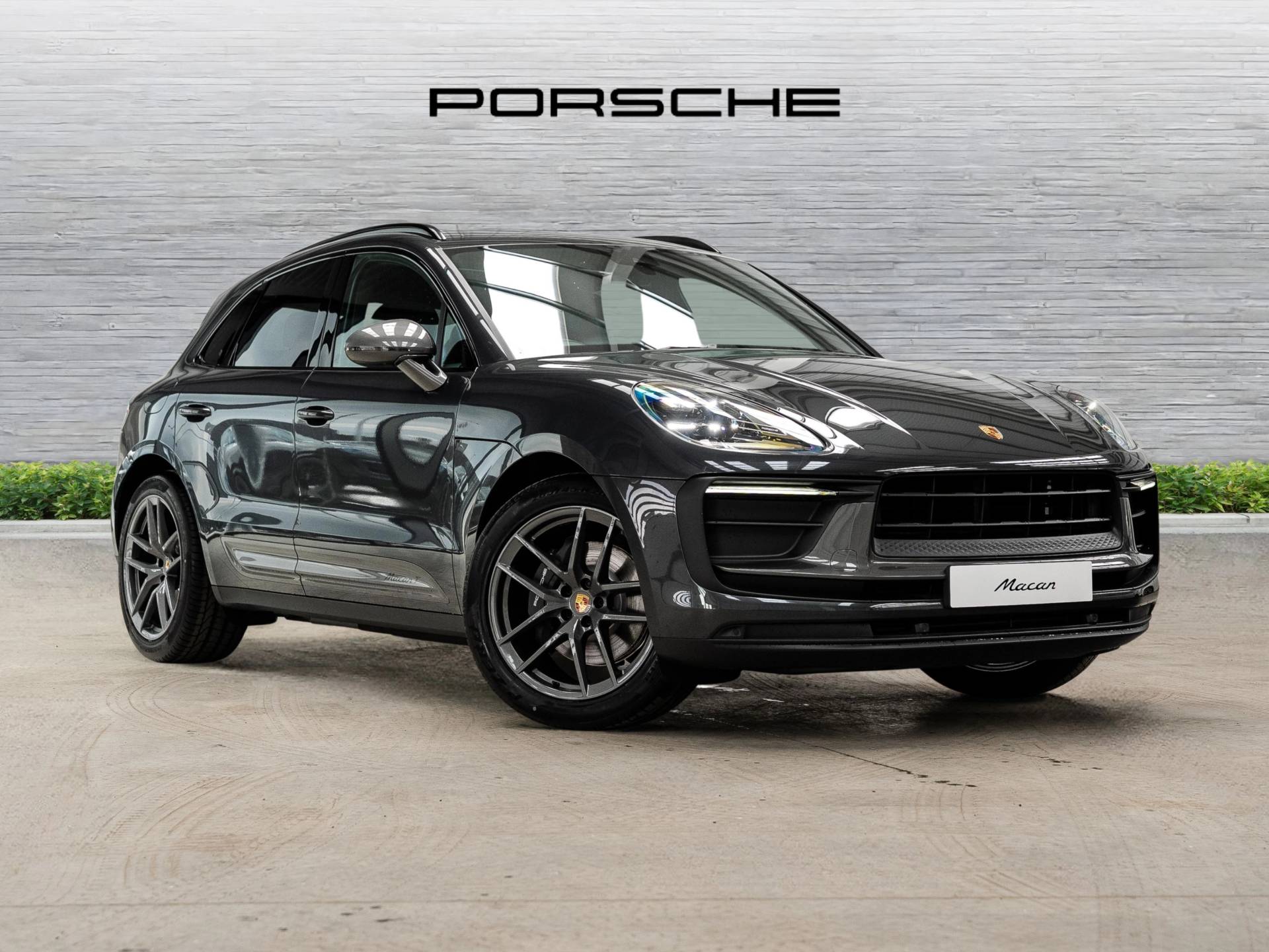 Macan T, photo 1 of 37