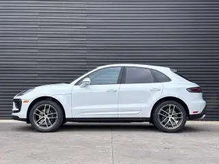 2026 Porsche Macan Base - Photo 13